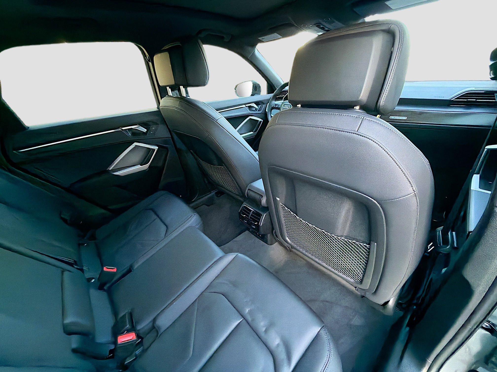 Used 2024 Audi Q3 2.0T Premium image 29