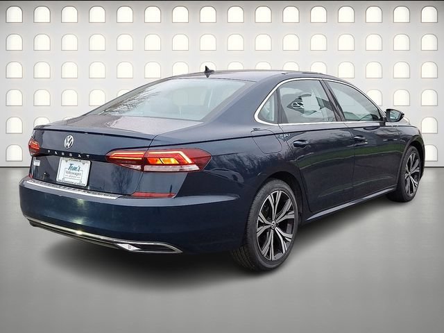Used 2021 Volkswagen Passat 2.0T SE FWD image 6