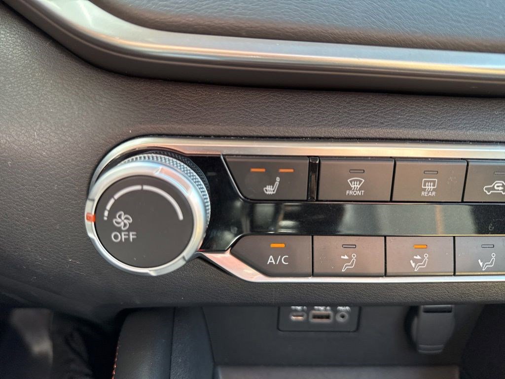 Used 2021 Nissan Altima 2.5 SR w/ SR Premium Package AWD/4WD image 18