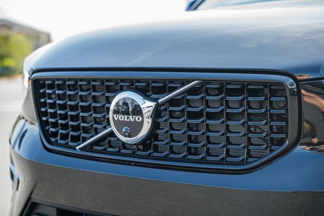 New 2026 Volvo XC40 B5 Plus w/ Climate Package AWD/4WD image 12