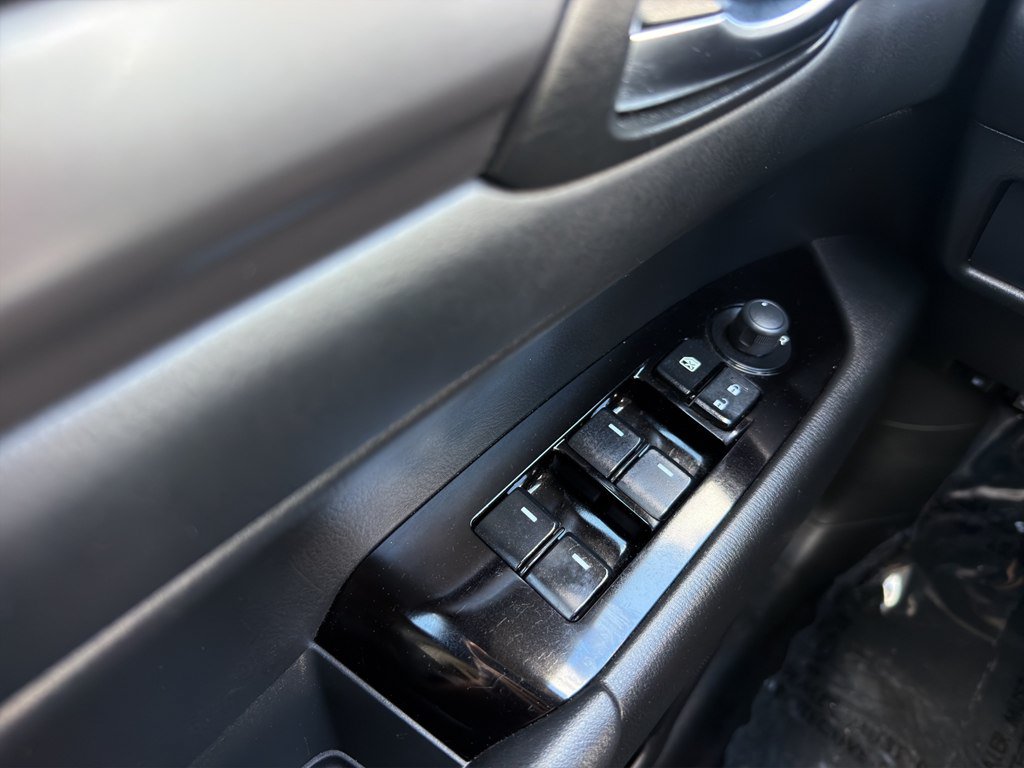 Used 2025 MAZDA CX-5 AWD 2.5 S w/ Select Package image 9