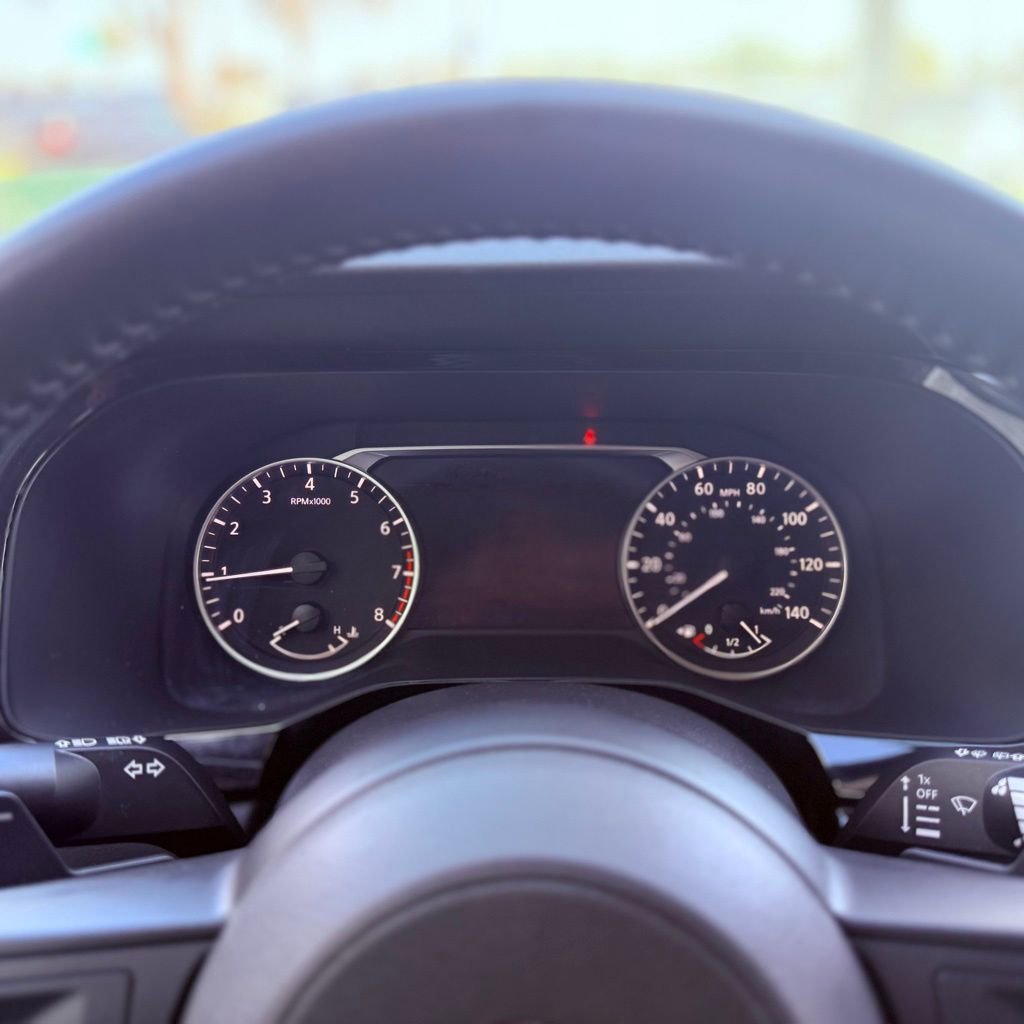 Used 2025 Nissan Pathfinder SV image 18