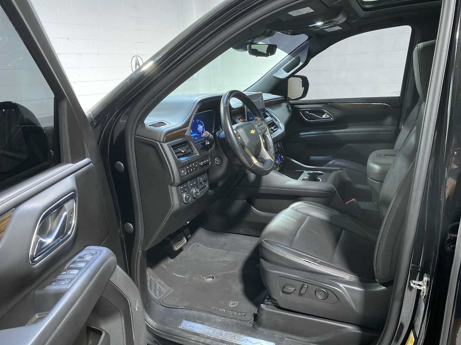 Used 2023 Chevrolet Tahoe High Country w/ Advanced Technology Package AWD/4WD video 2