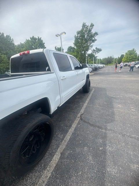 Used 2018 Chevrolet Silverado 1500 LT w/ All Star Edition AWD/4WD image 13