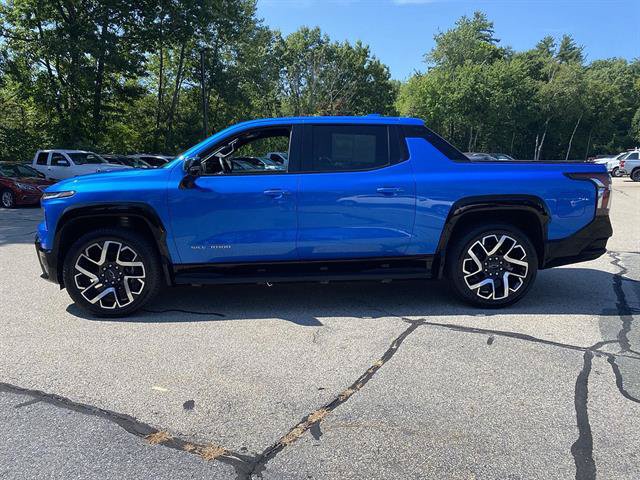 Certified 2025 Chevrolet Silverado EV RST AWD/4WD image 34