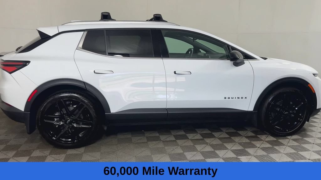 Used 2026 Chevrolet Equinox EV LT w/ LPO, Blackout Package FWD image 3