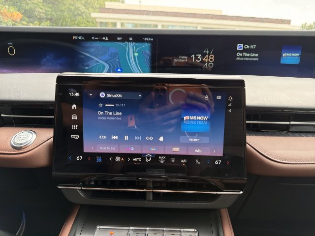 New 2026 Lincoln Nautilus Reserve AWD/4WD image 16