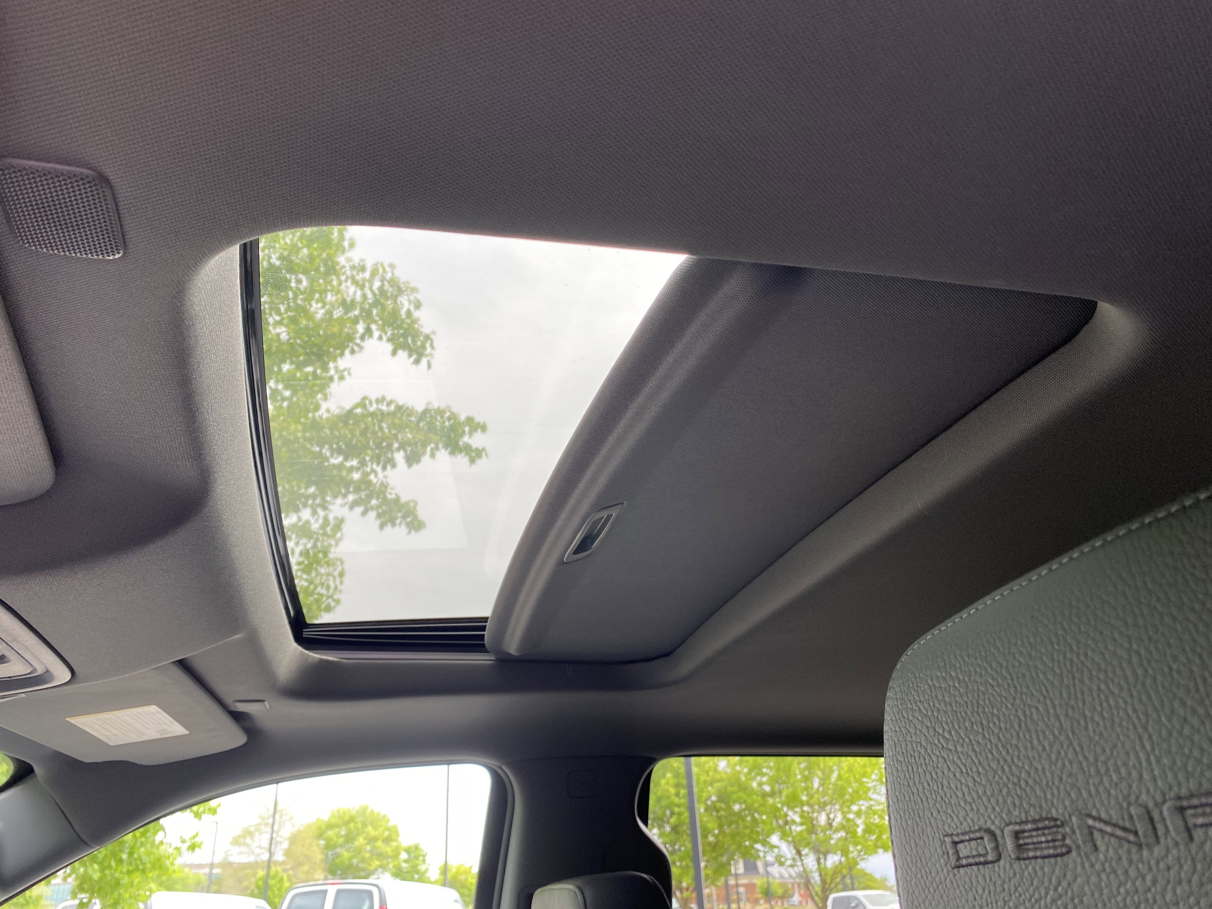 Used 2021 GMC Sierra 1500 Denali w/ Driver Alert Package II image 34