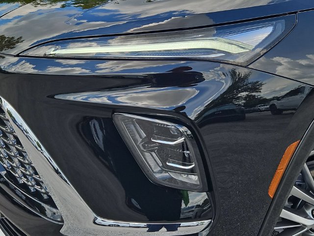 Certified 2025 Buick Enclave Avenir w/ LPO, All-Weather Package FWD image 10