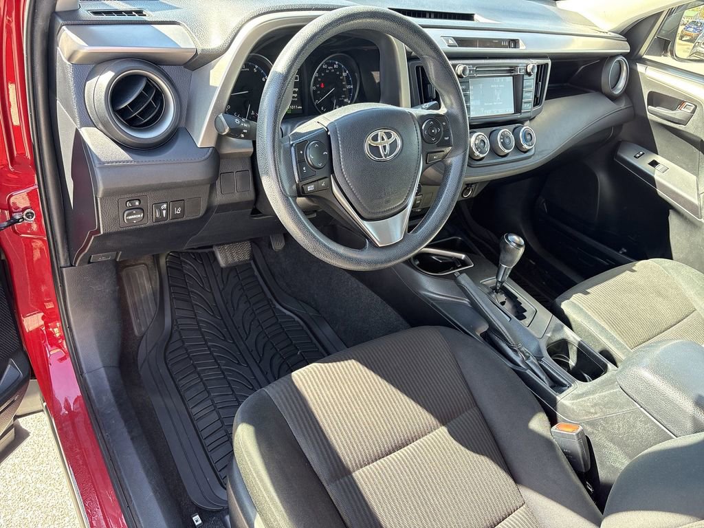 Used 2017 Toyota RAV4 LE image 12