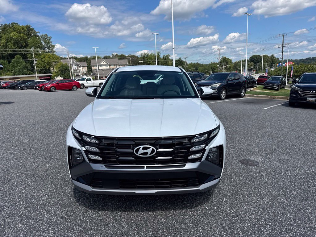 New 2026 Hyundai Tucson Blue SE FWD image 2