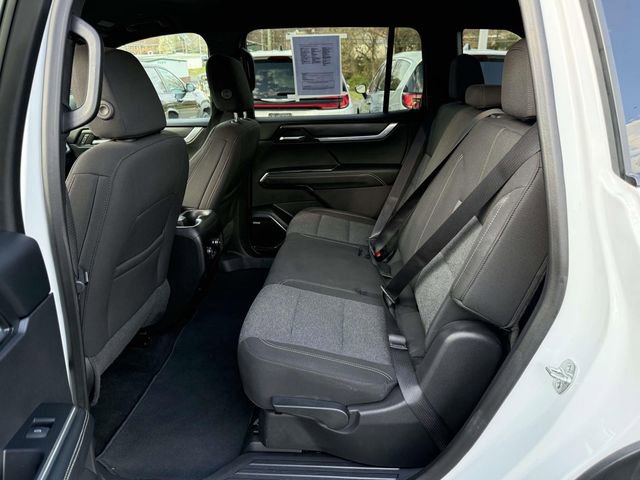 Certified 2025 GMC Acadia Elevation image 11