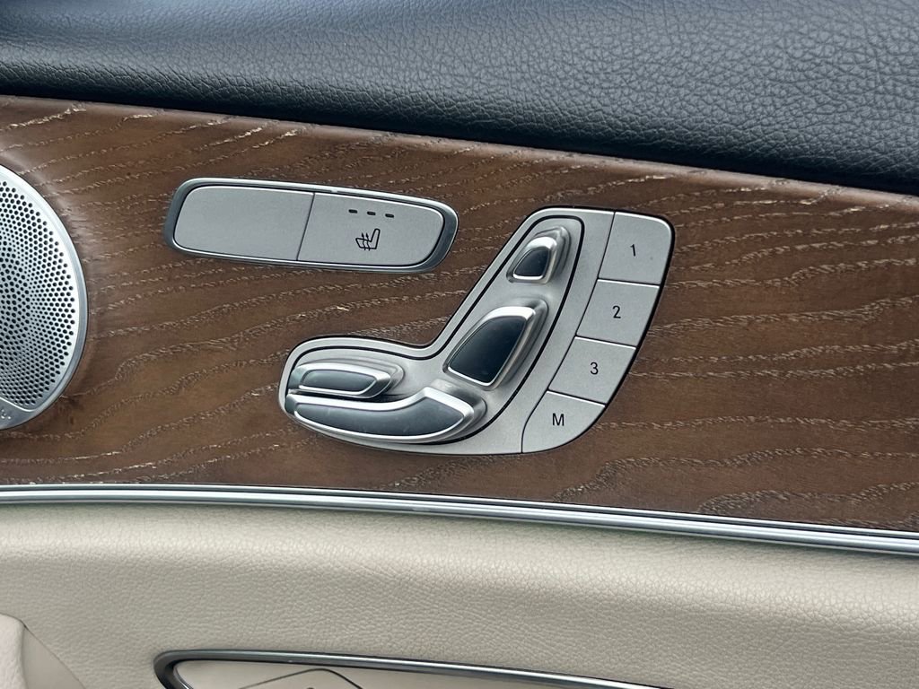 Used 2019 Mercedes-Benz E 300 image 11