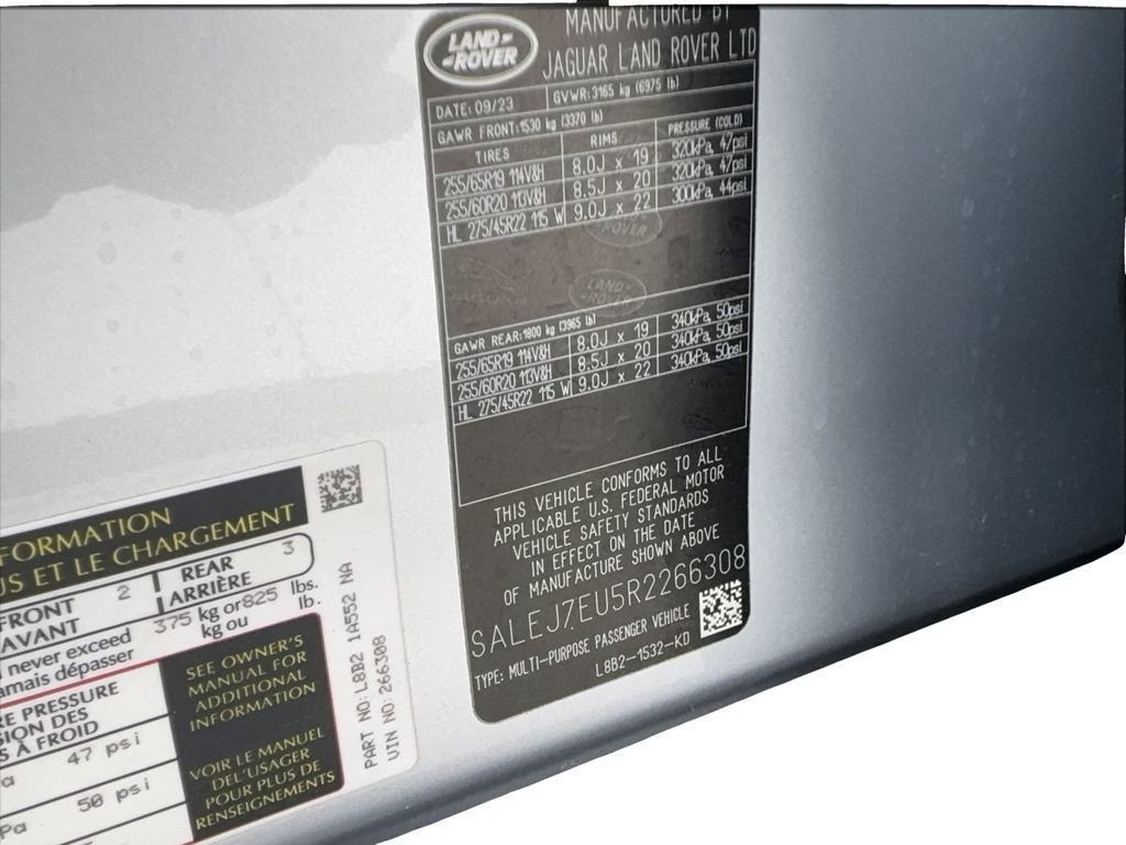 Used 2024 Land Rover Defender 110 S image 53