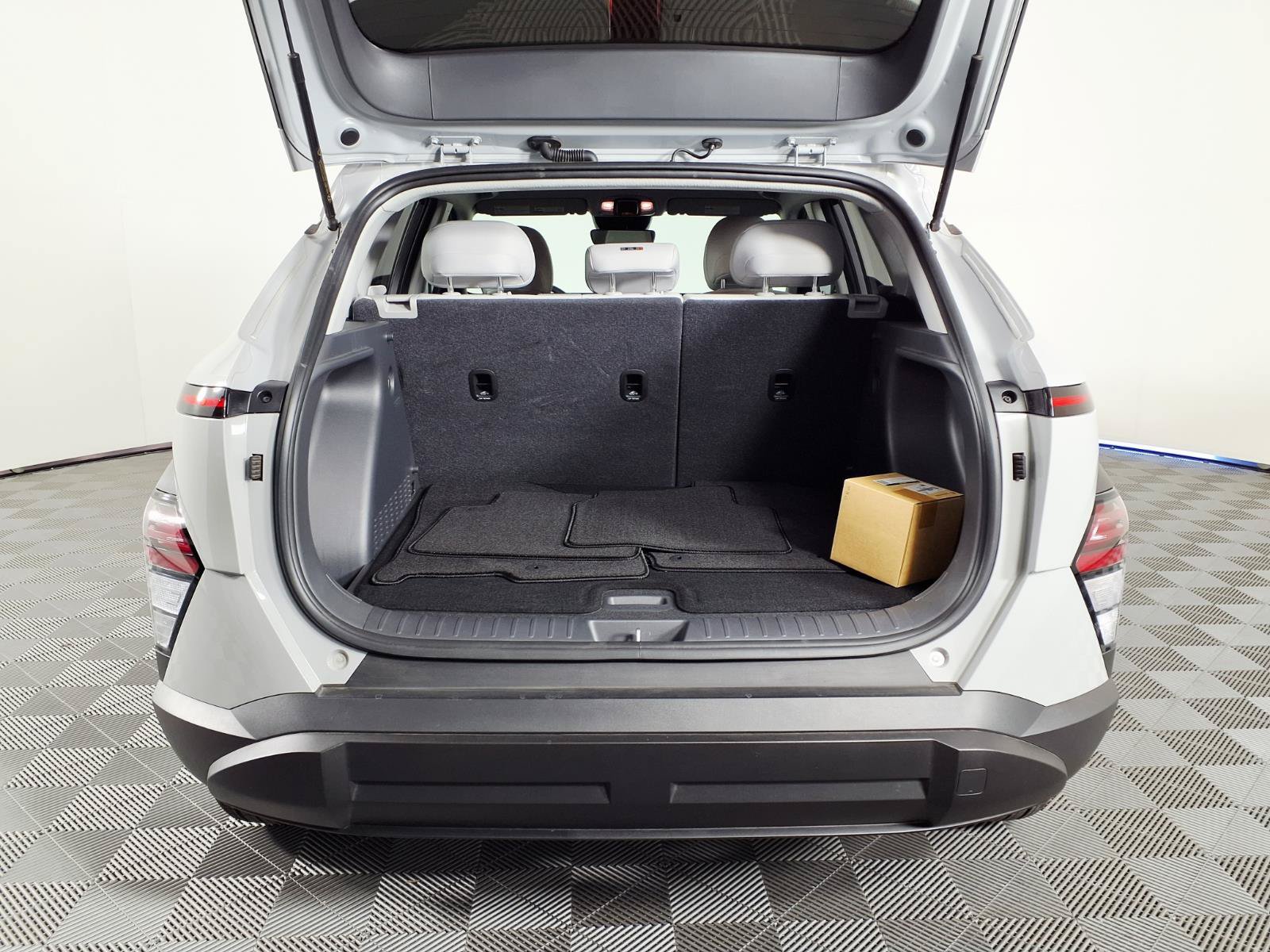 Certified 2026 Hyundai Kona SE FWD image 8