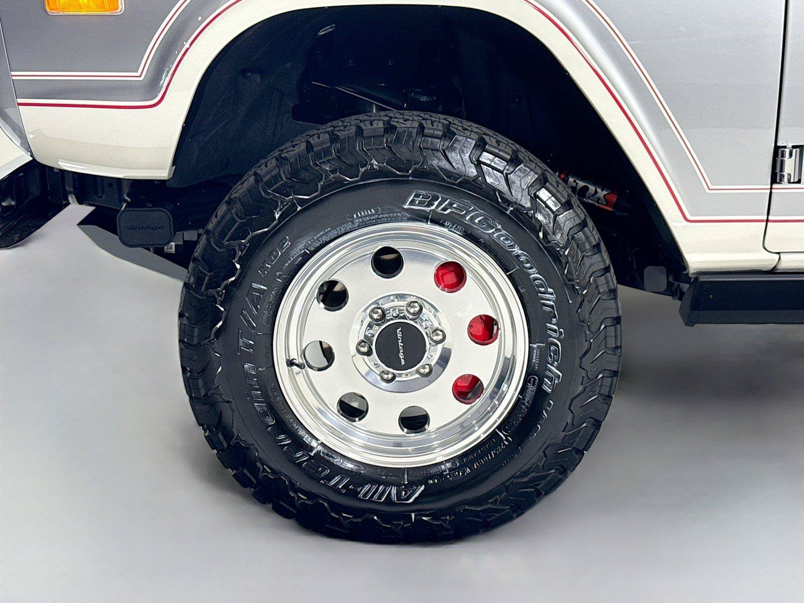 Used 2025 Ford Bronco Badlands AWD/4WD image 38