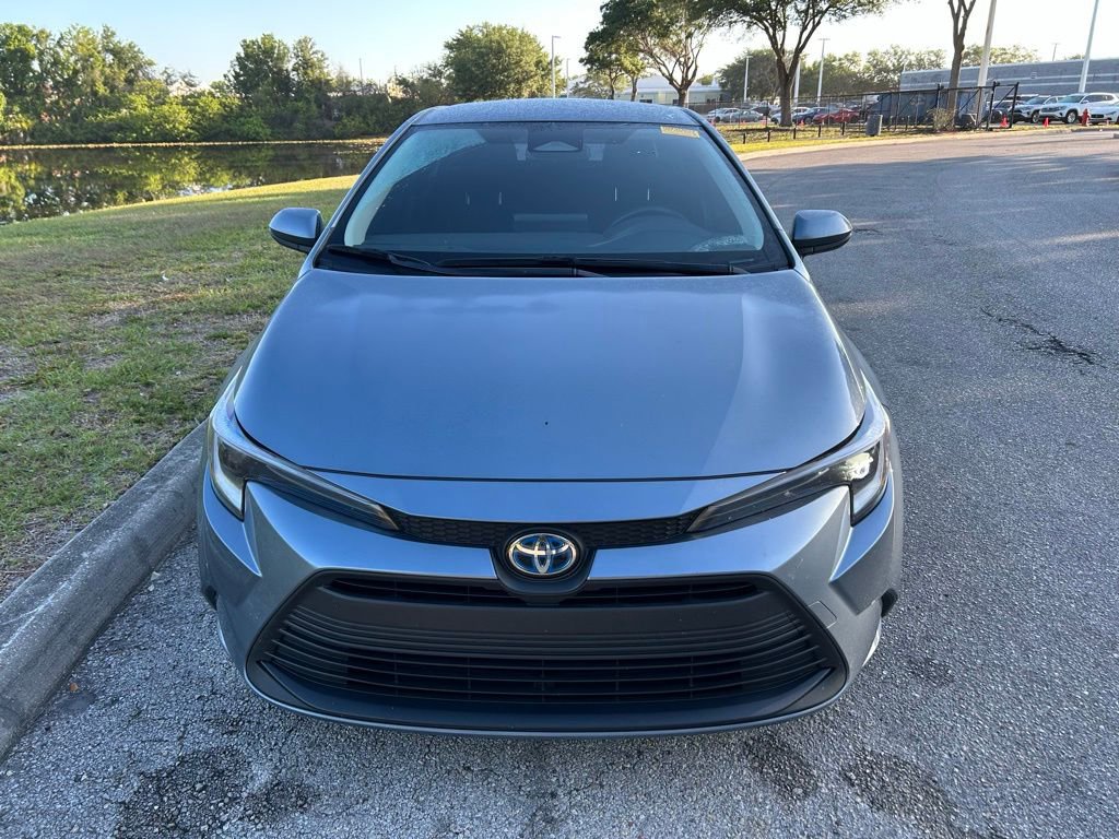 Used 2025 Toyota Corolla LE FWD image 8