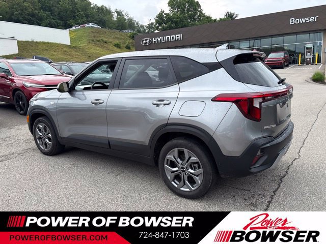 Used 2024 Kia Seltos LX AWD/4WD image 3