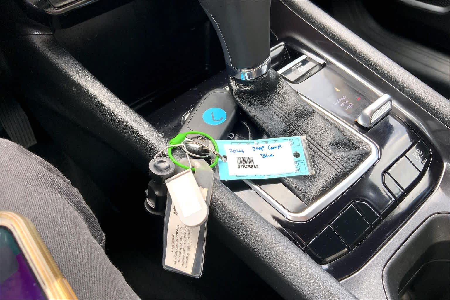 Used 2024 Jeep Compass Latitude AWD/4WD image 14