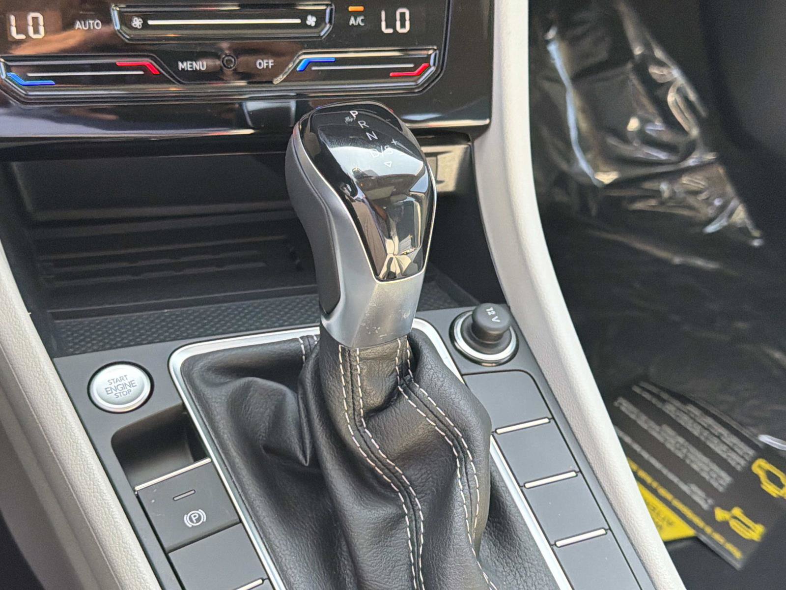 New 2026 Volkswagen Jetta SE FWD image 23