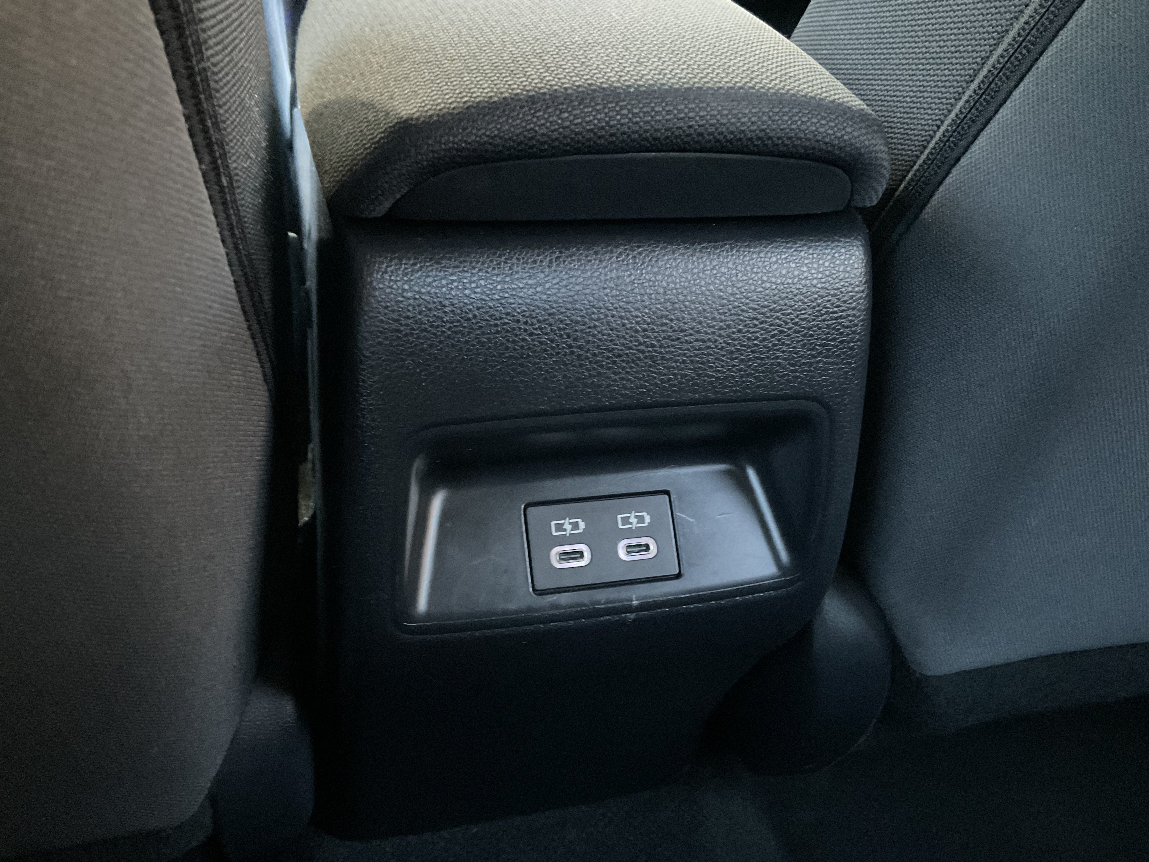 Used 2025 Toyota Corolla LE FWD image 31