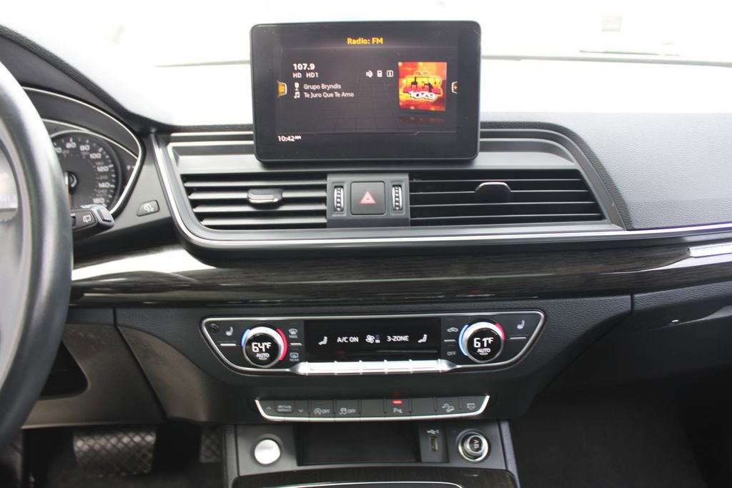 Used 2020 Audi Q5 2.0T Premium w/ Convenience Package AWD/4WD image 16