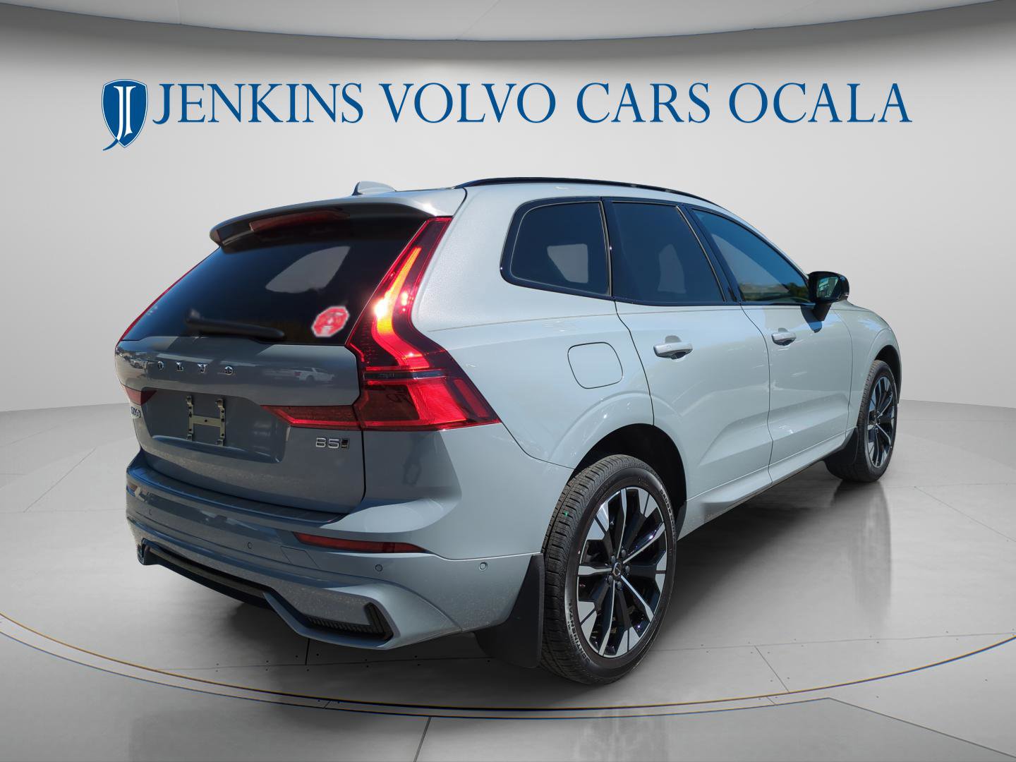 New 2026 Volvo XC60 B5 Plus w/ Protection Package Premier AWD/4WD image 3