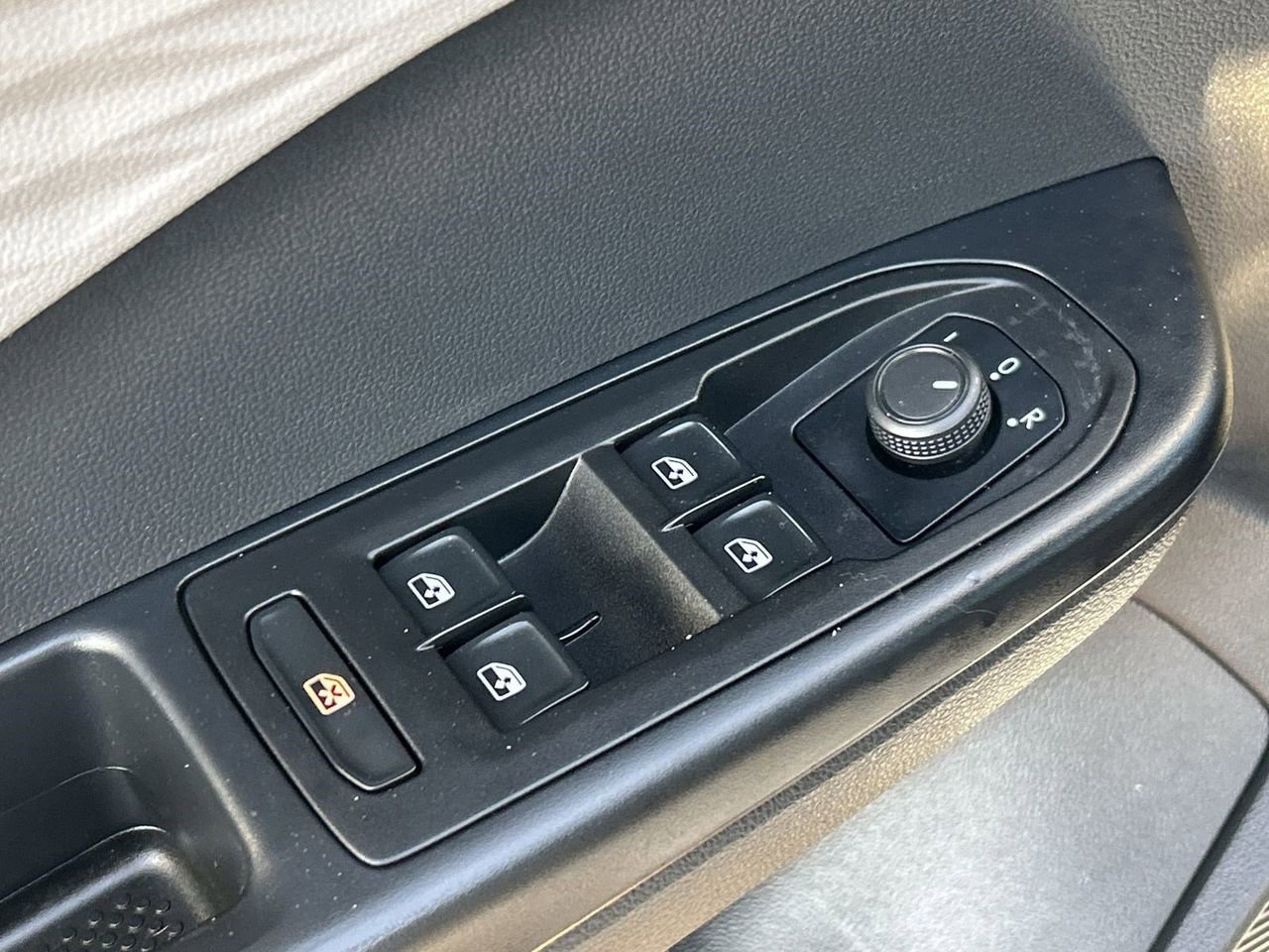 Certified 2023 Volkswagen Taos S image 18