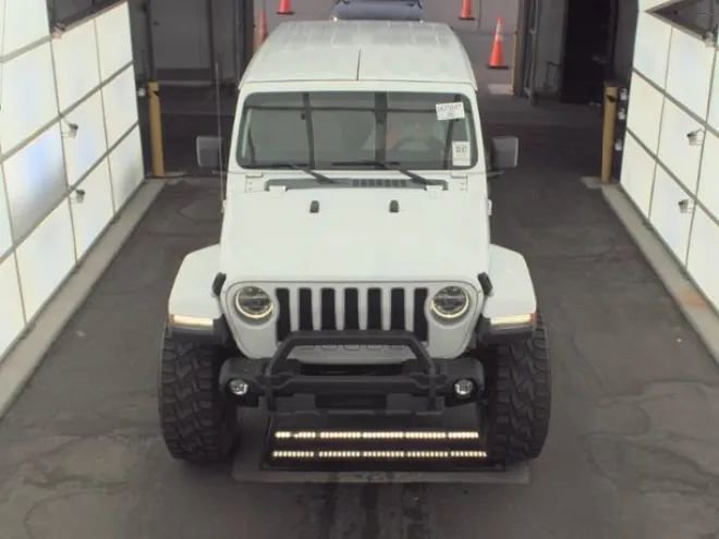 Used 2018 Jeep Wrangler Unlimited Sahara w/ LED Lighting Group AWD/4WD image 6