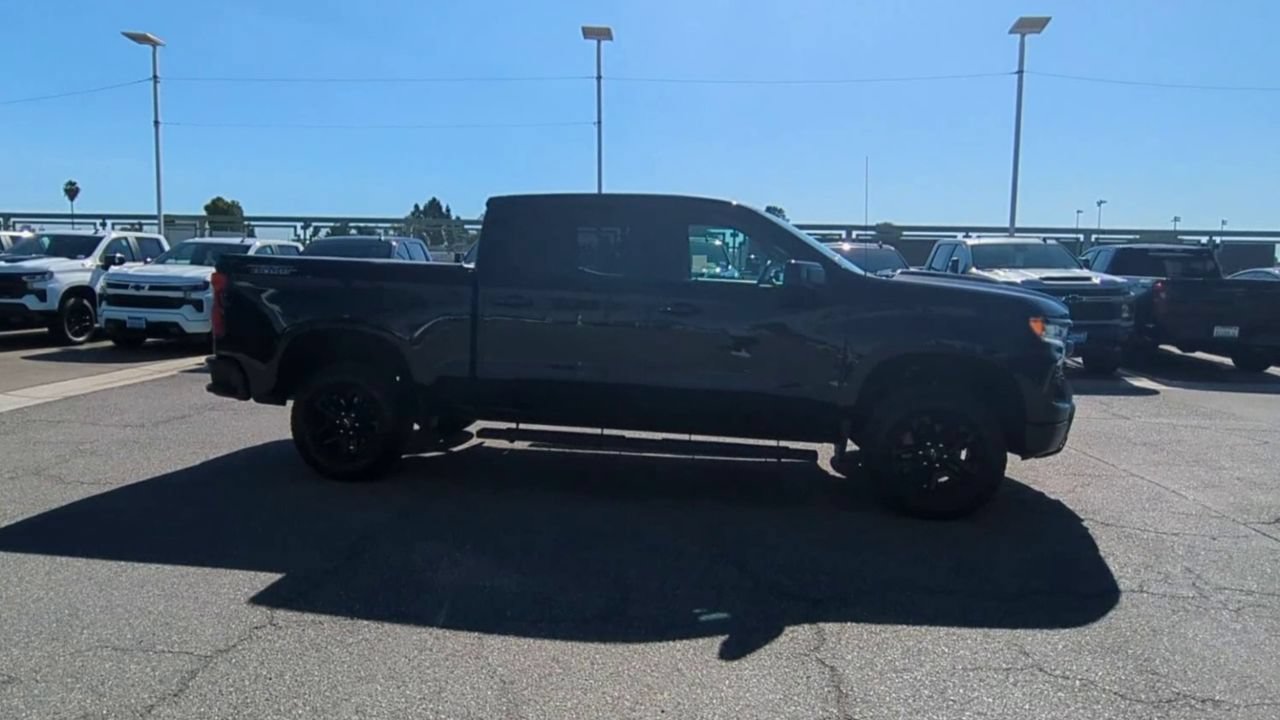 Used 2024 Chevrolet Silverado 1500 LT Trail Boss w/ Protection Package AWD/4WD image 9