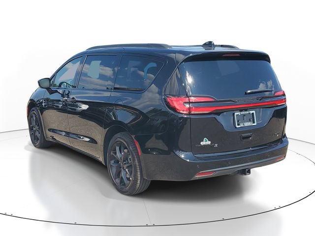 New 2027 Chrysler Pacifica Limited w/ Trailer Tow Group AWD/4WD image 3