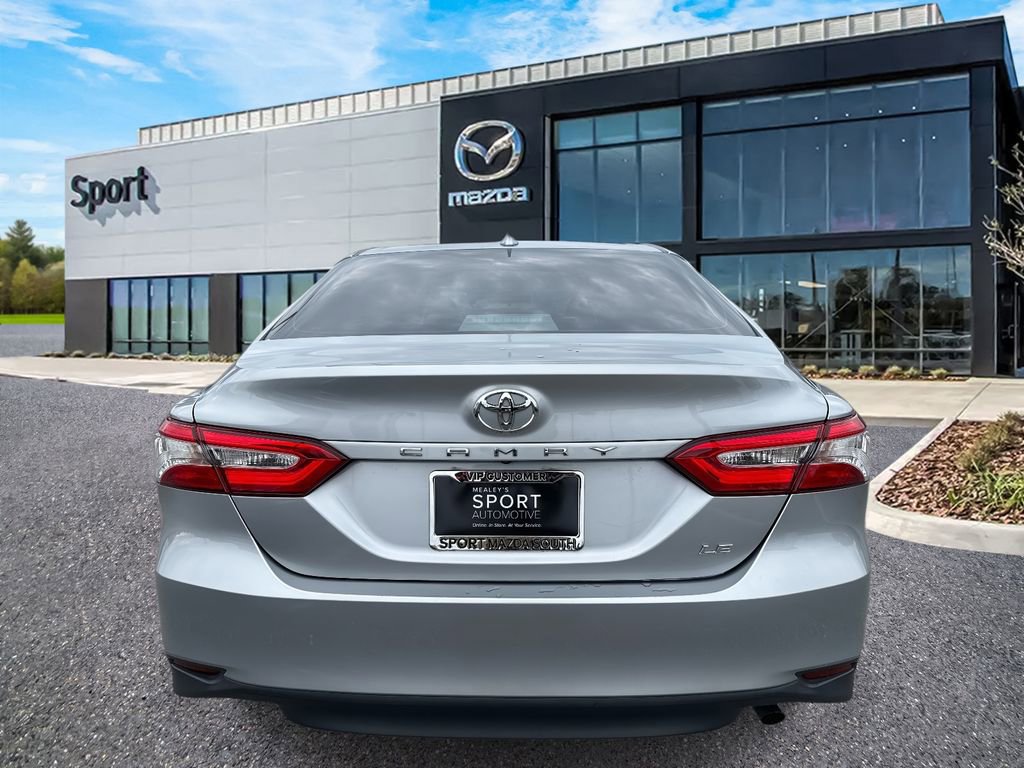 Used 2020 Toyota Camry LE image 4
