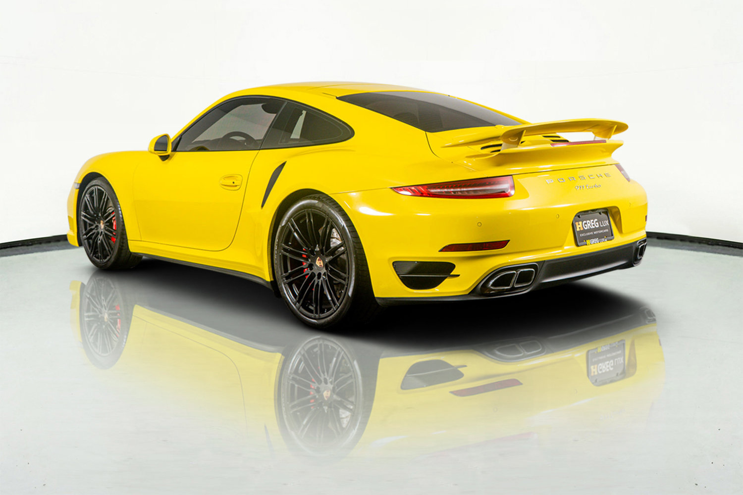 Used 2015 Porsche 911 Turbo w/ Sport Chrono Package image 16