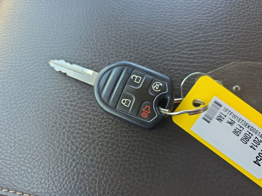 Used 2014 Ford F150 Lariat w/ Lariat Chrome Package AWD/4WD image 29