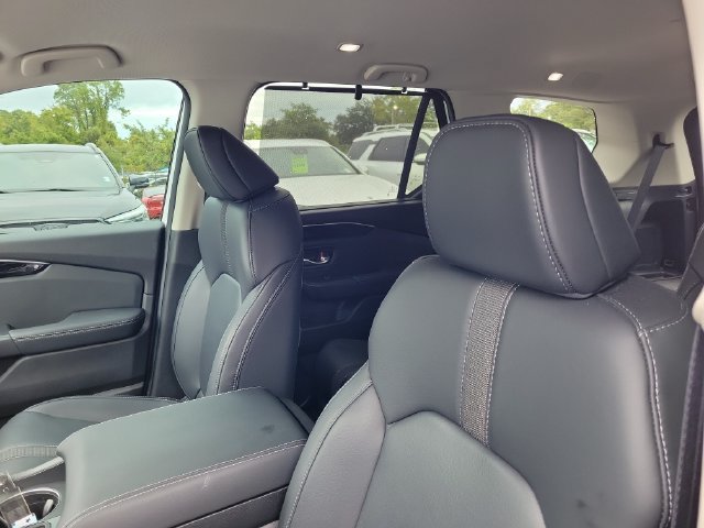 Used 2025 Honda Pilot EX-L image 19