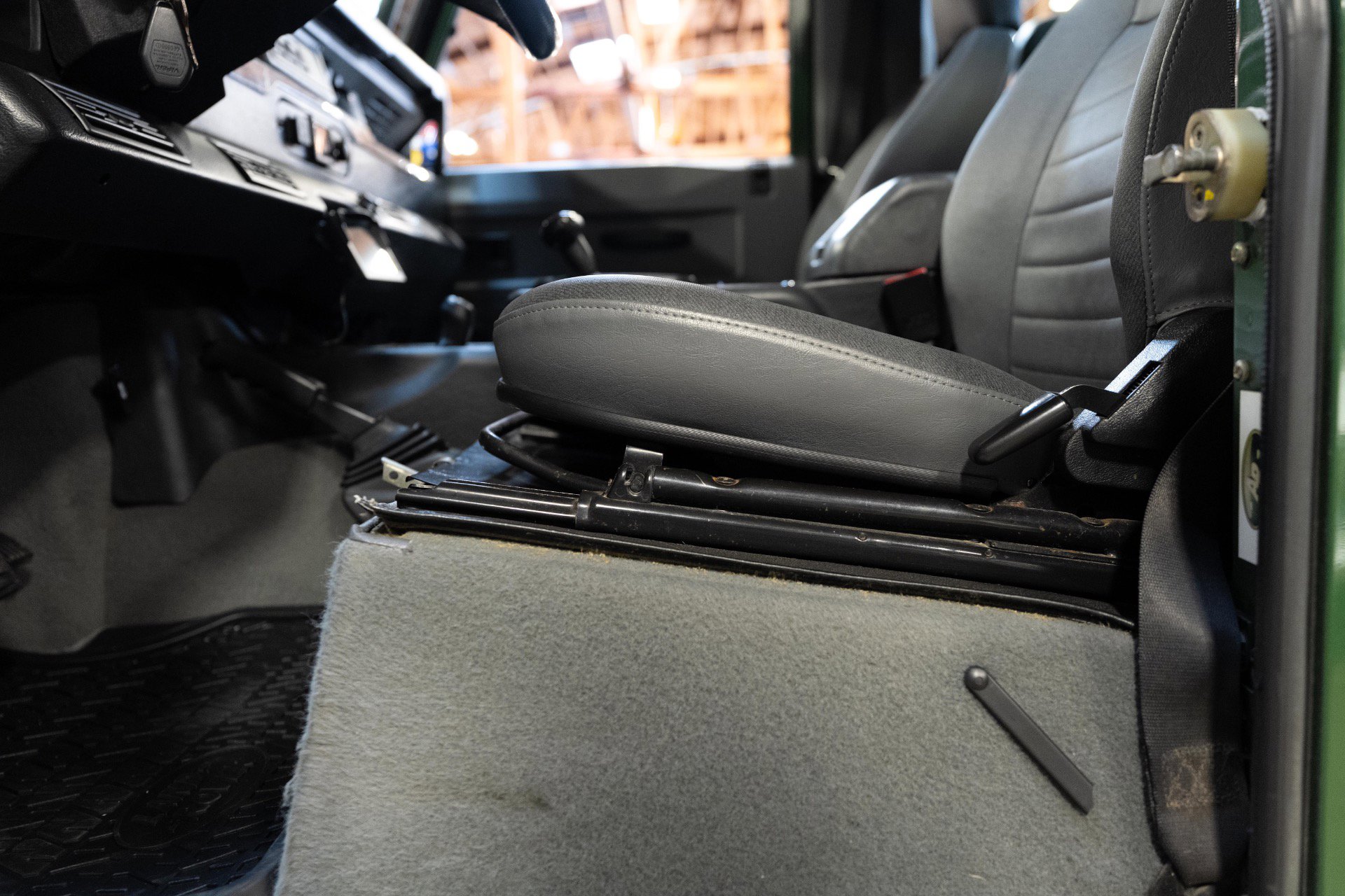 Used 1997 Land Rover Defender 90 image 81