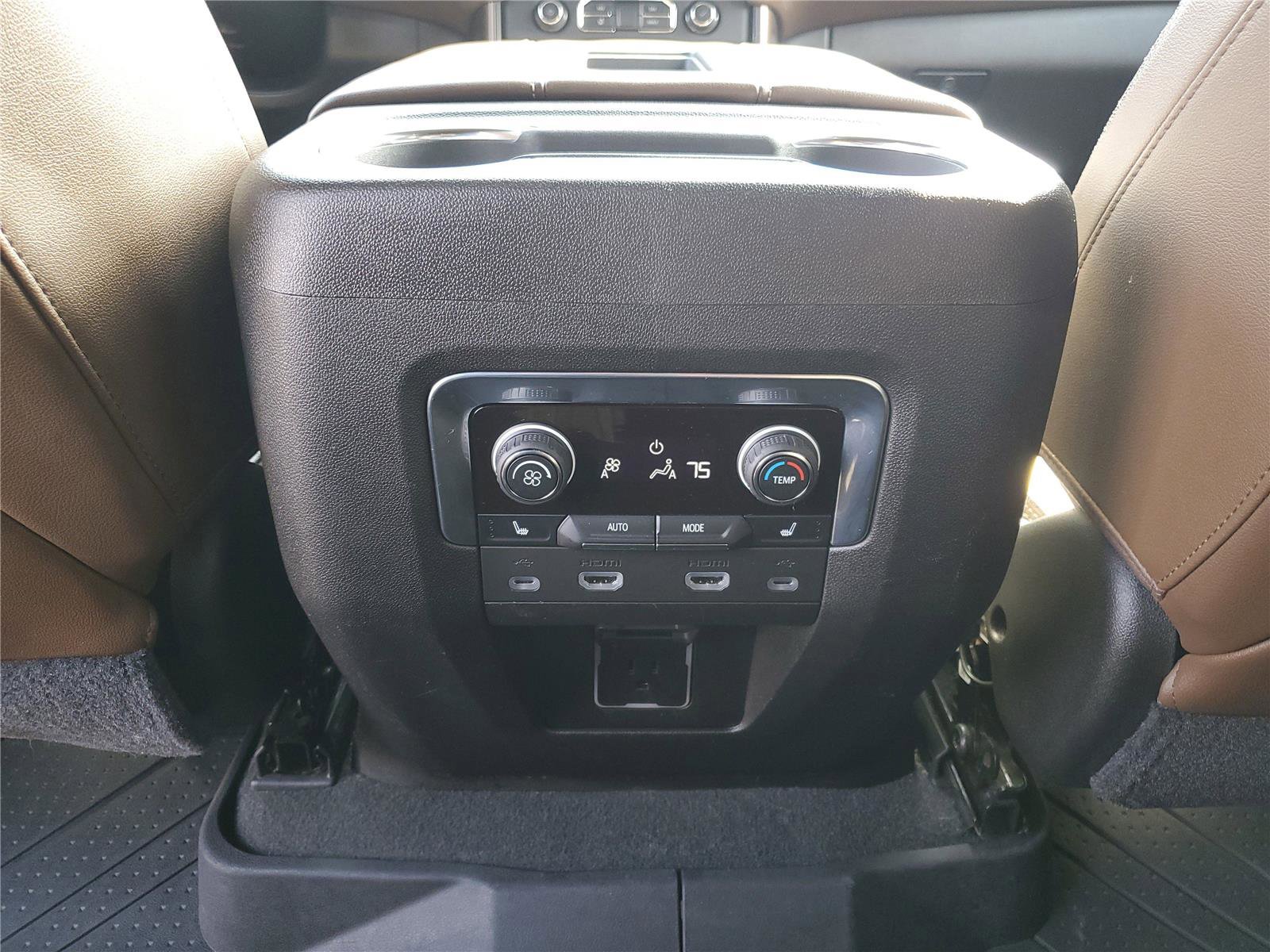 Used 2021 Chevrolet Tahoe High Country w/ Premium Package AWD/4WD image 12