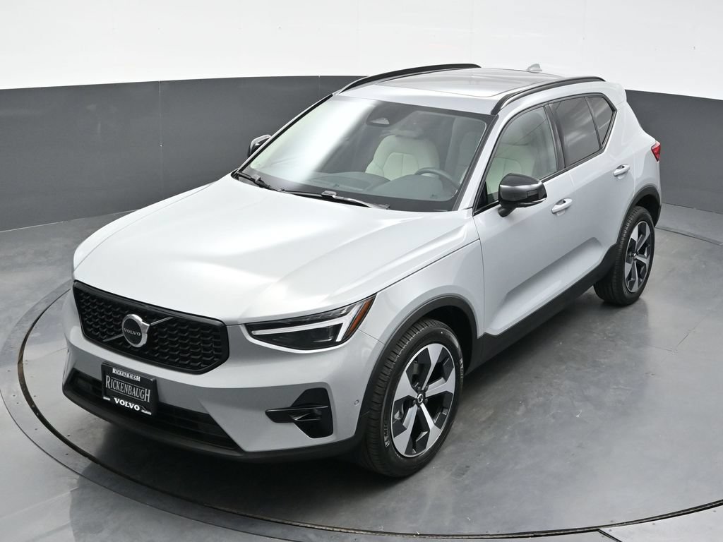 New 2026 Volvo XC40 B5 Plus w/ Protection Package Premier AWD/4WD image 33