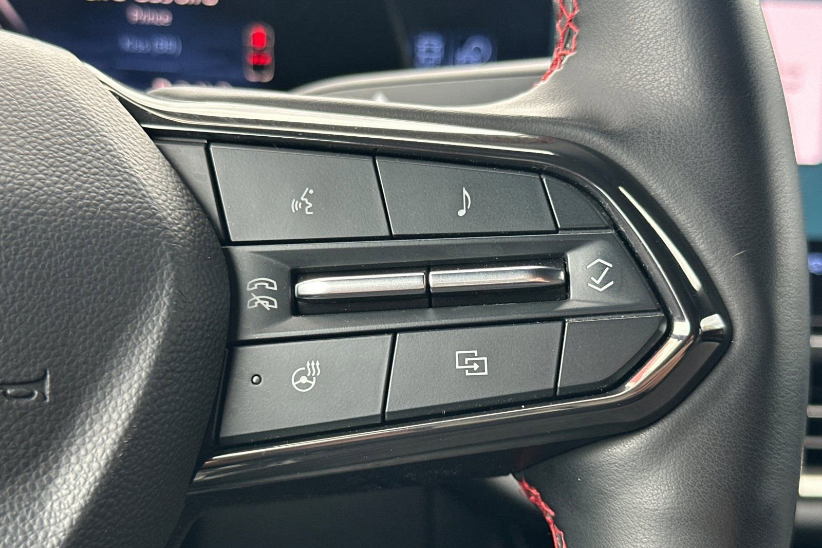 Certified 2024 Chevrolet Equinox EV RS image 37