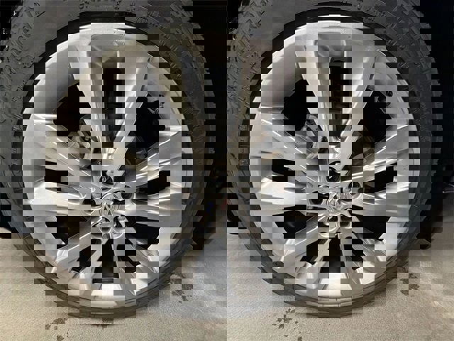 Used 2023 Buick Envision Avenir image 66