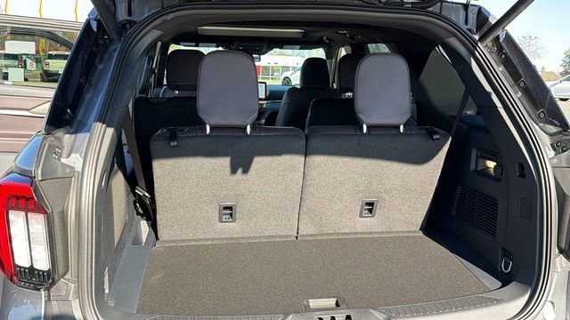 New 2026 Ford Explorer Platinum image 13