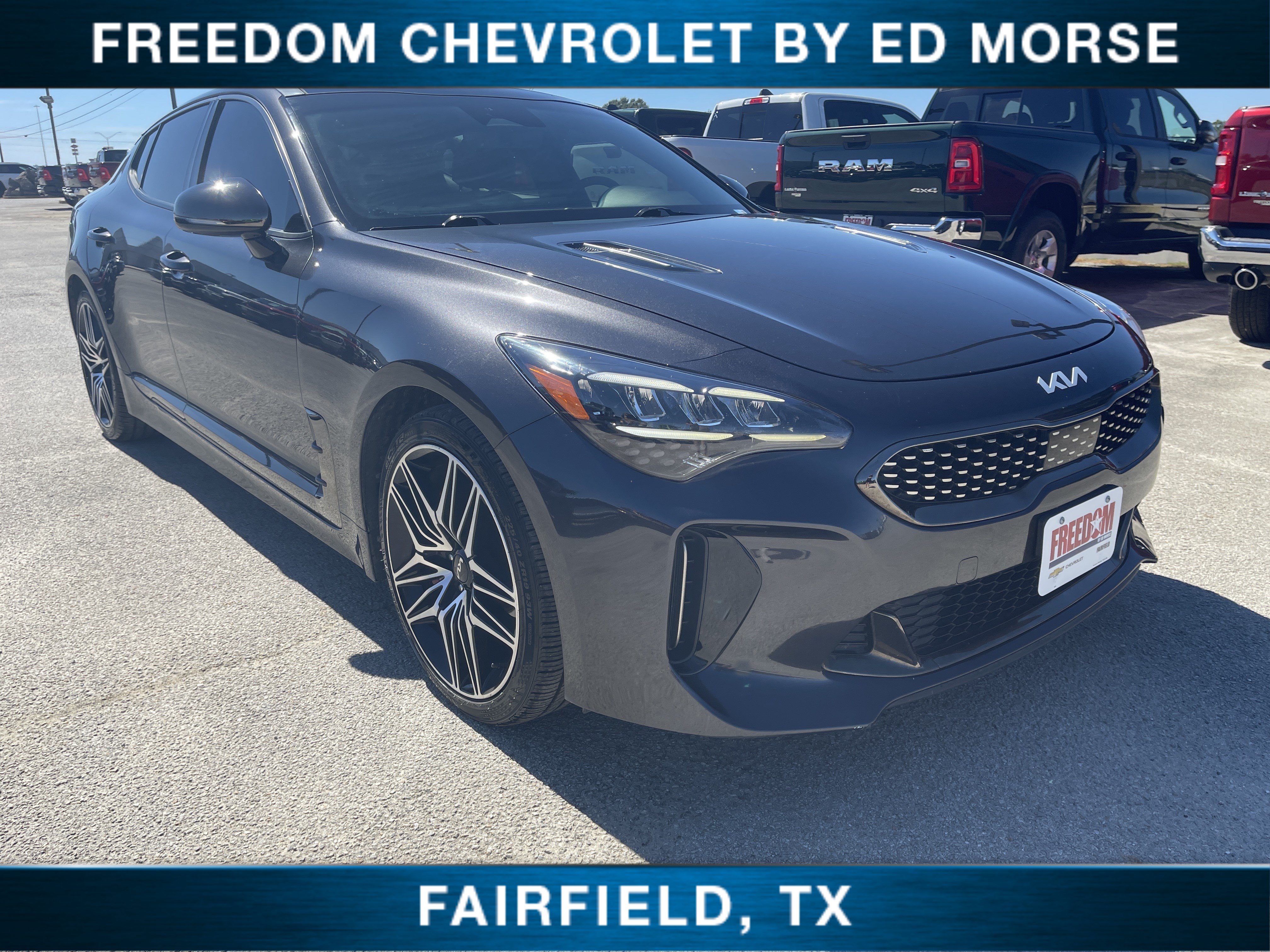 Used 2022 Kia Stinger GT1 RWD image 1