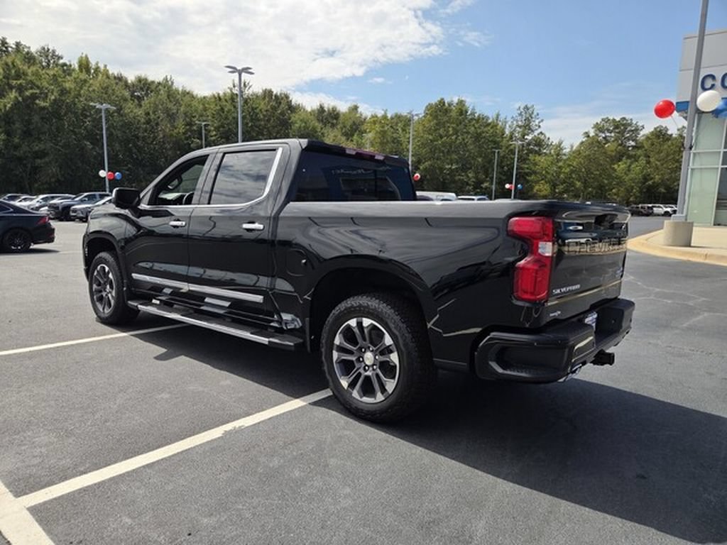 New 2026 Chevrolet Silverado 1500 High Country w/ Technology Package AWD/4WD image 3