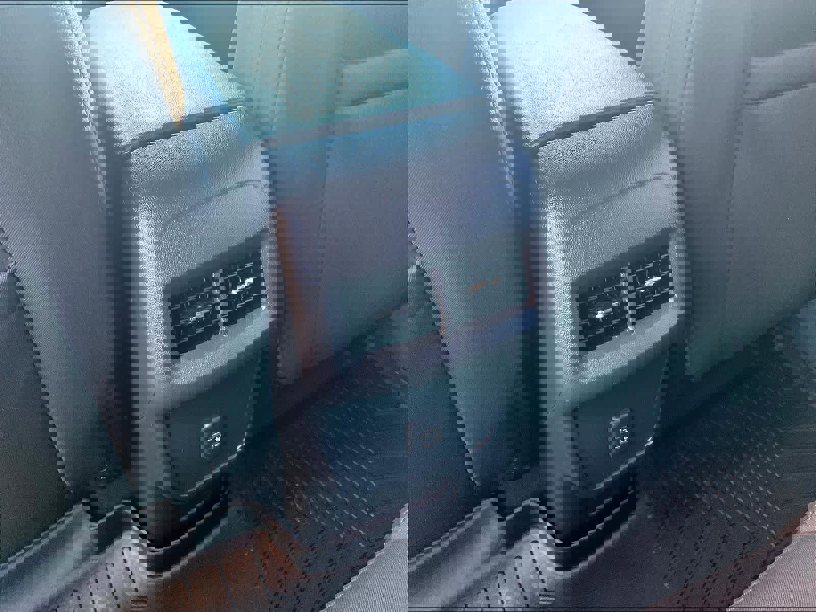 Used 2020 Chevrolet Equinox LT image 28