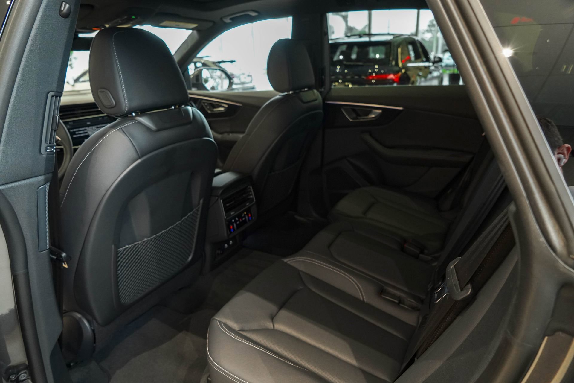 New 2025 Audi Q8 Premium Plus image 28