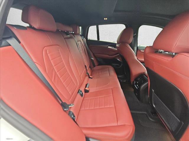 Used 2025 BMW X4 xDrive30i w/ Premium Package image 19