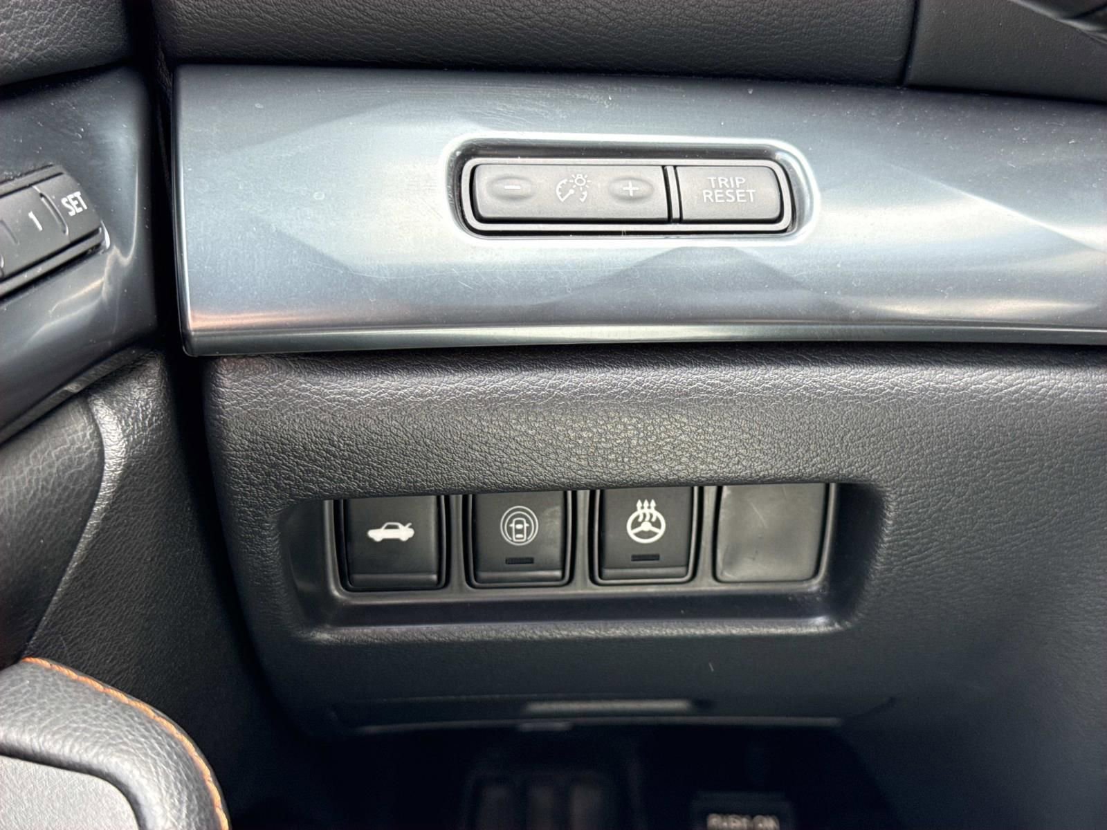 Used 2022 Nissan Maxima SR w/ Sport Mat Group FWD image 19