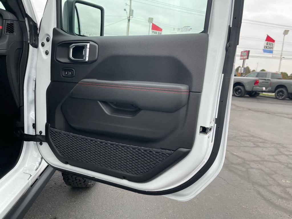 New 2026 Jeep Wrangler Unlimited Rubicon w/ Steel Bumper Group image 9