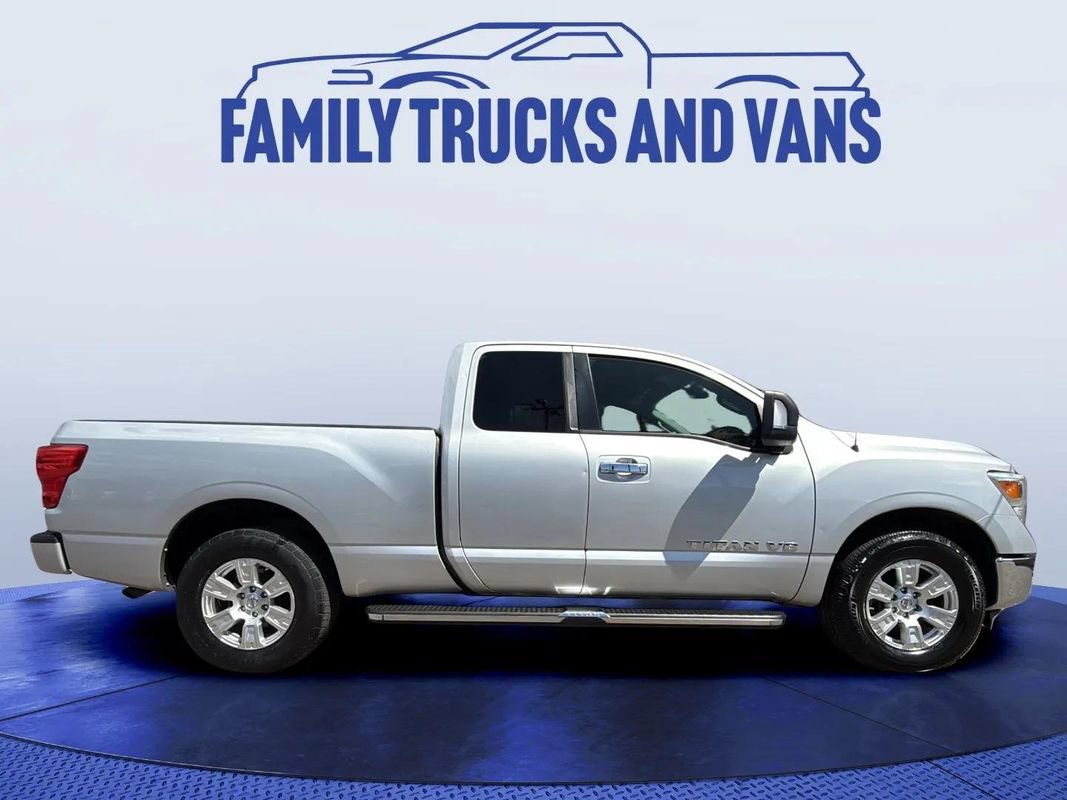 Used 2018 Nissan Titan SV w/ SV Utility Package AWD/4WD image 6
