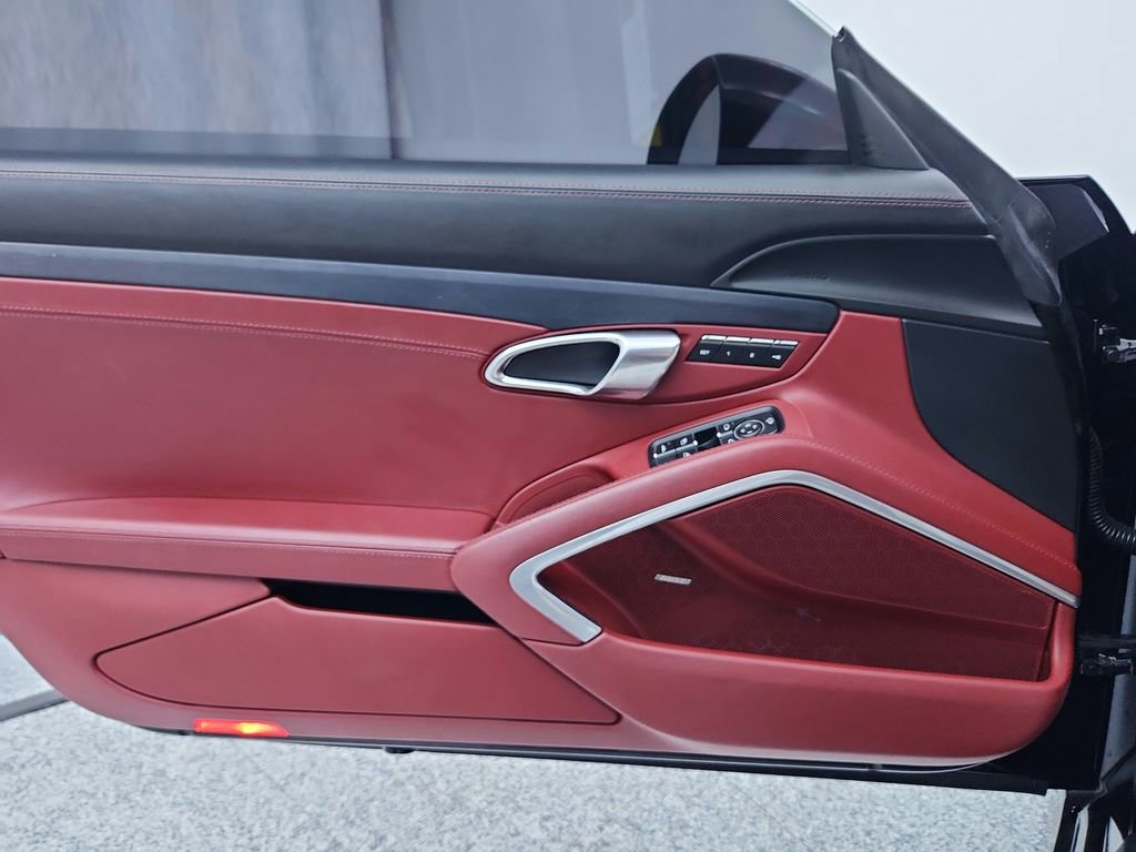 Used 2018 Porsche 911 Carrera 4 GTS image 37